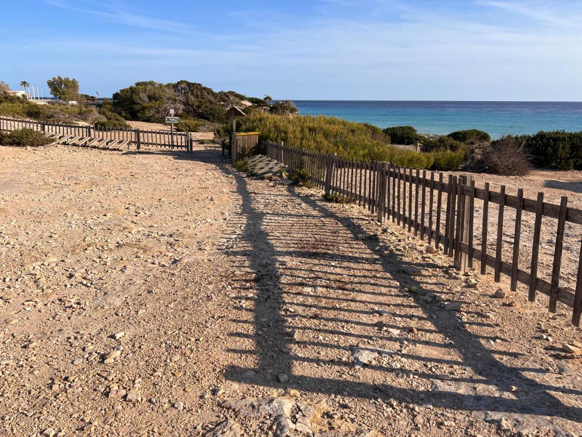 Villa Arenas Del Mar Formentera Es Arenals Exterior foto