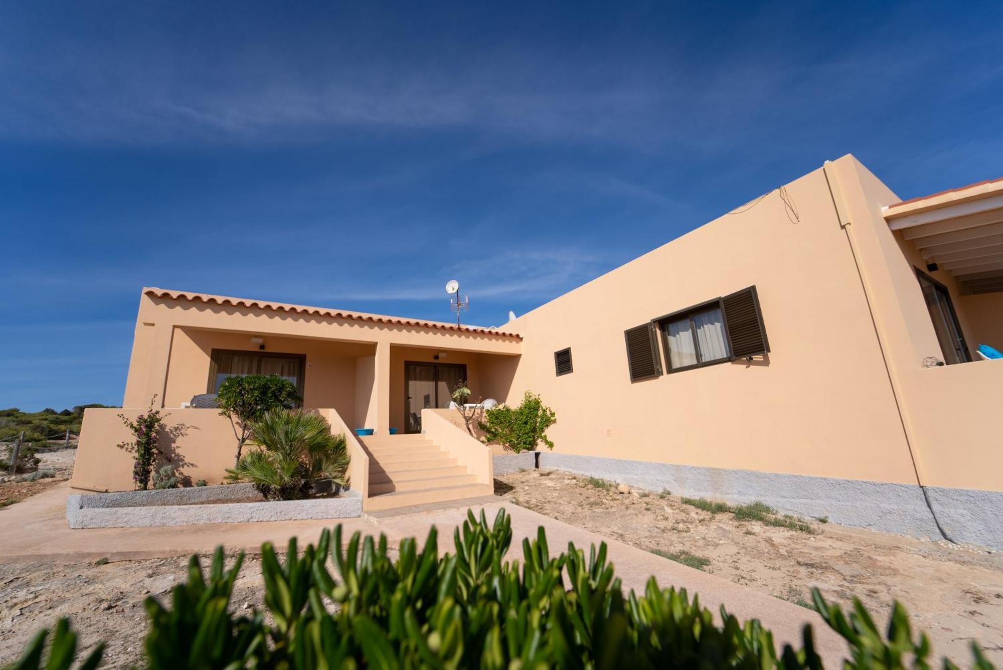 Villa Arenas Del Mar Formentera Es Arenals Exterior foto